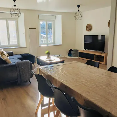 بيت للعطل Maison De Village 15 Personnes Pradelles